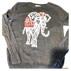 Hollister lightweight gray sweater with elephant